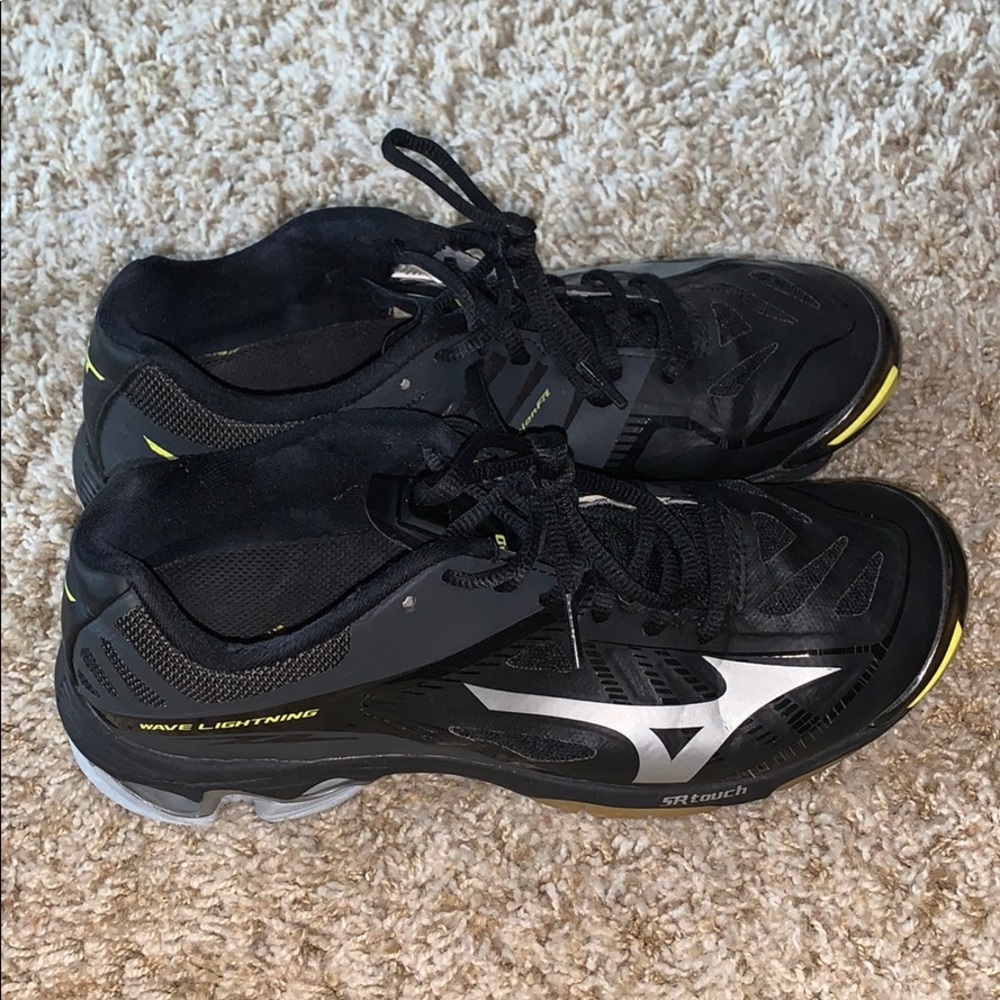 Mizuno Wave Lightning Z3 women’s volleyball shoes